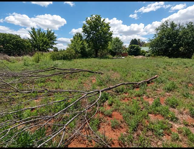 1,089M² VACANT LAND FOR SALE IN HENLEY ON KLIP